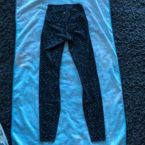 Lululemon high waisted pattern leggings